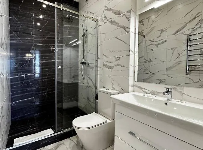 Sea Symphony 3-bedrooms Lux Apartment Odesa